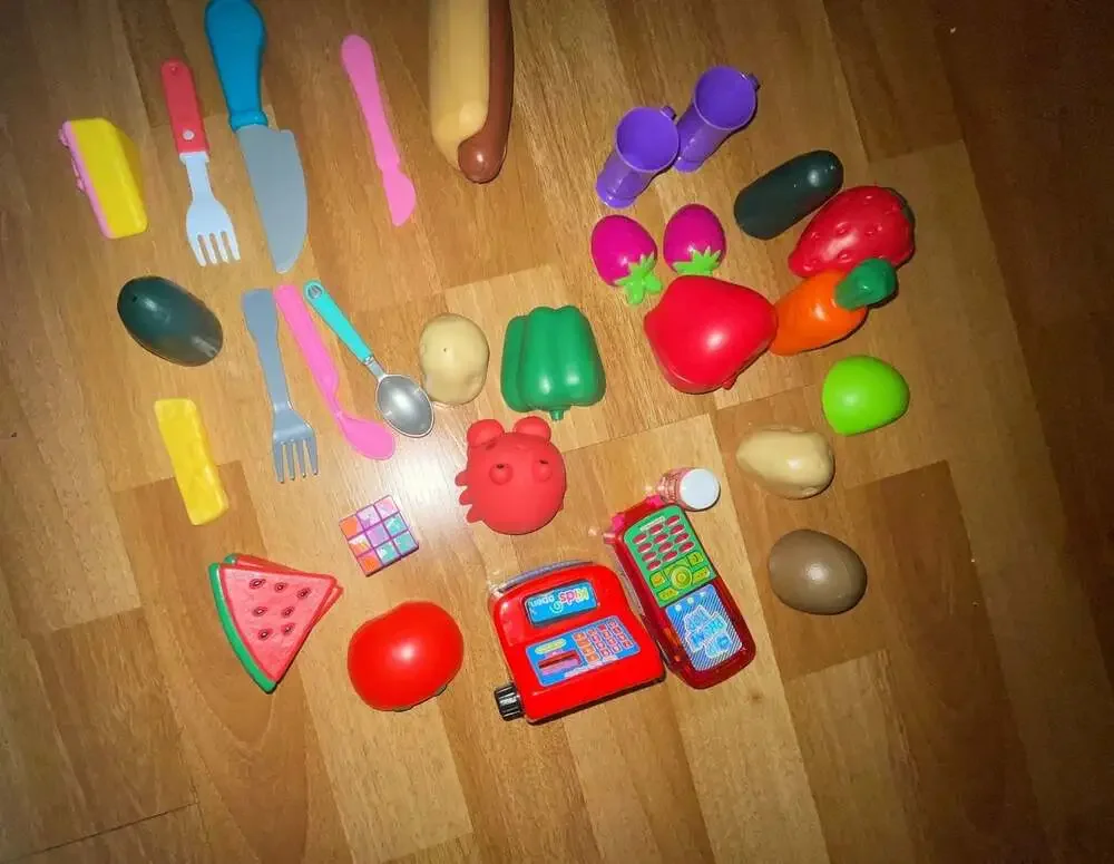 Mixed Lot of Plastic Pretend Play Food, Kitchen Utensils, and Cash Register Toy